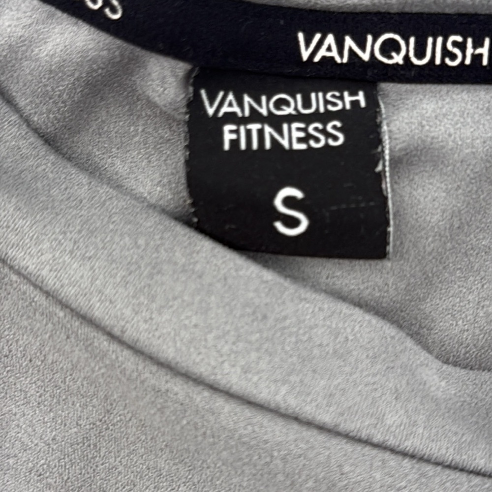 Vanquish Fitness Logo layering T-Shirt Small Gray Suede Texture Workout Top - Picture 6 of 8